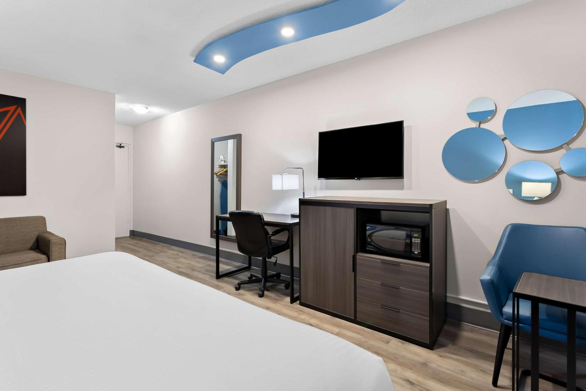 Surestay By Western Windsor